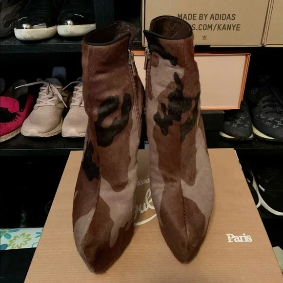 Christian Louboutin Ciara In Camouflage Booties - Picture 2 of 8